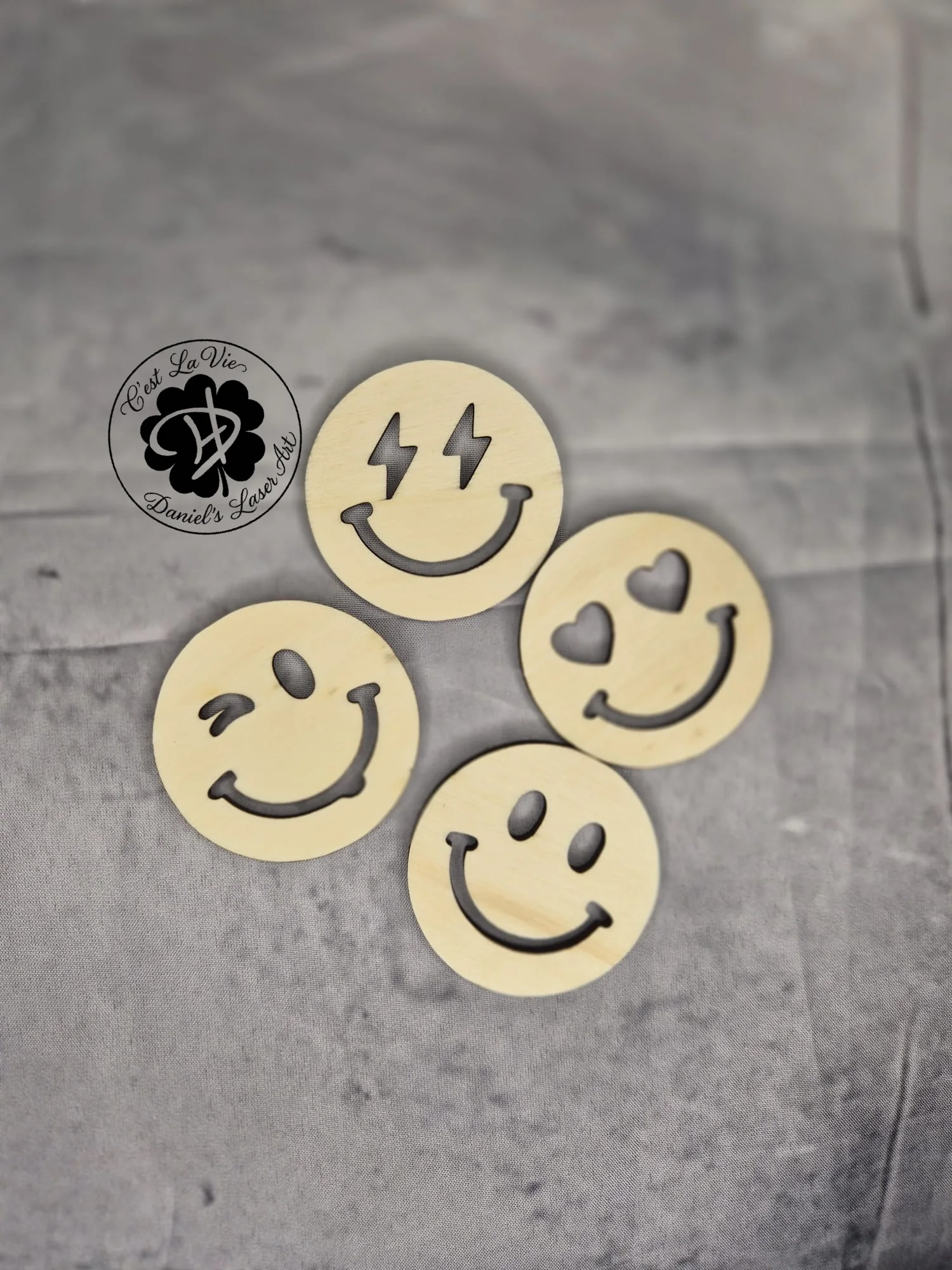 Smiley-Set Kleine Hingucker mit großer Wirkung – bring Freude in jedes Projekt.