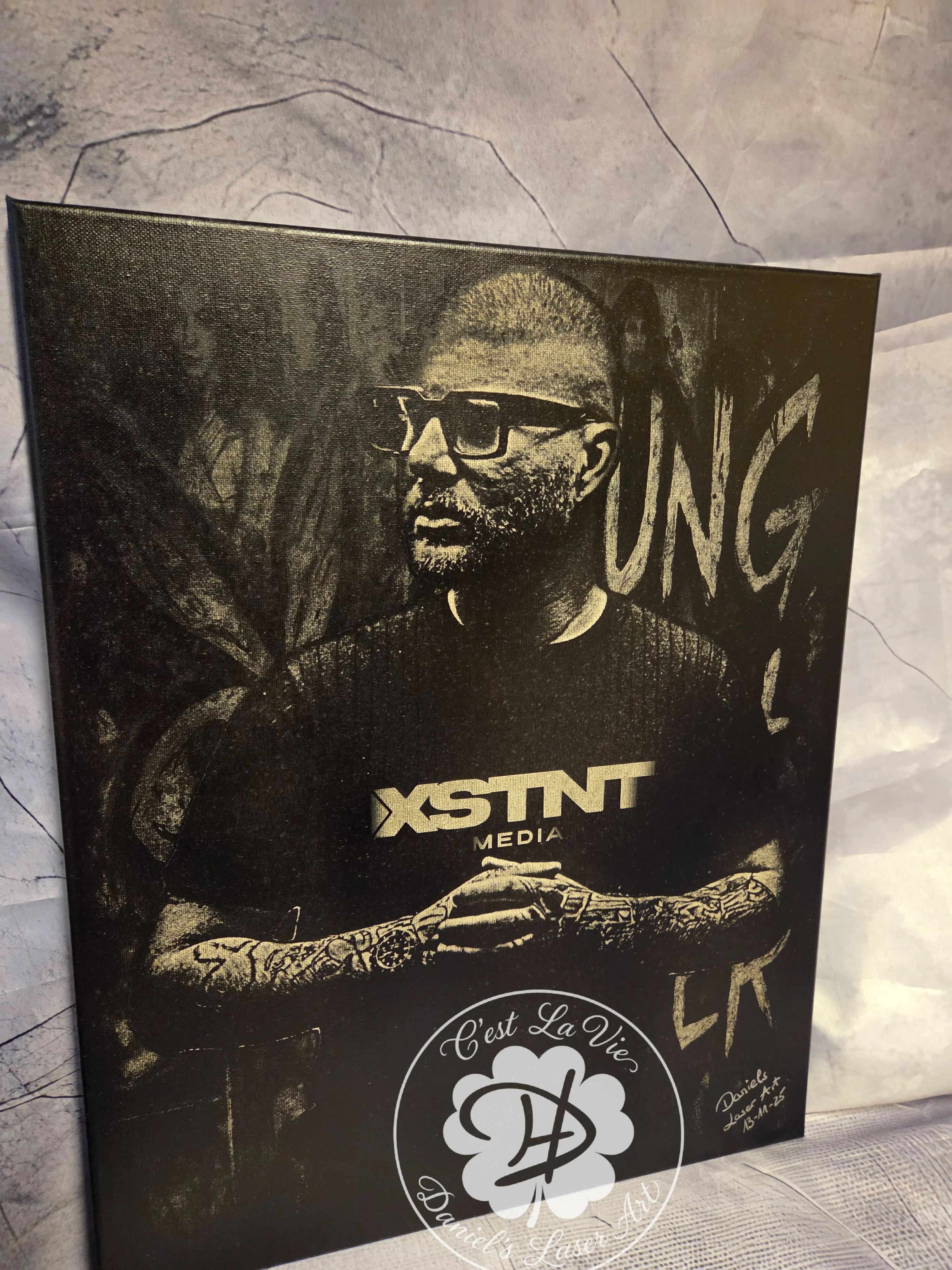 Modernes Wandbild mit ausdrucksstarkem Portrait.
